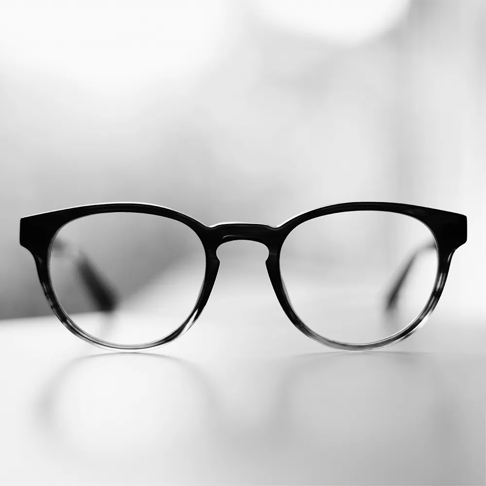 セルフレームメガネ